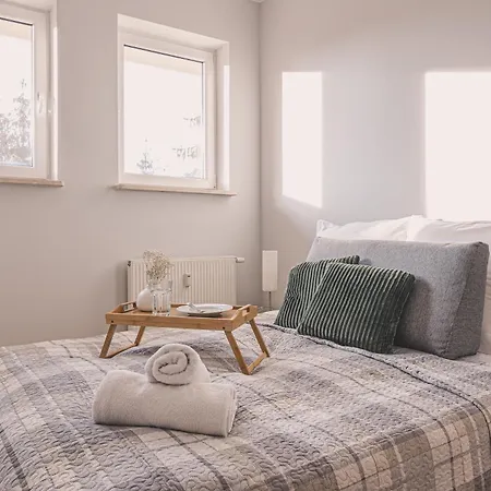 2homerent 10 Minutes From Nato Apartment